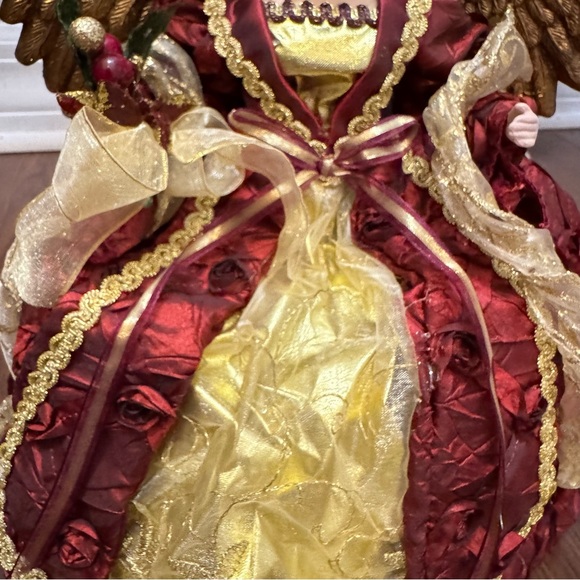 NWT! Macy’s Porcelain Angel Tree Topper 12” Holiday Lane Centerpiece Decoration - Picture 4 of 14